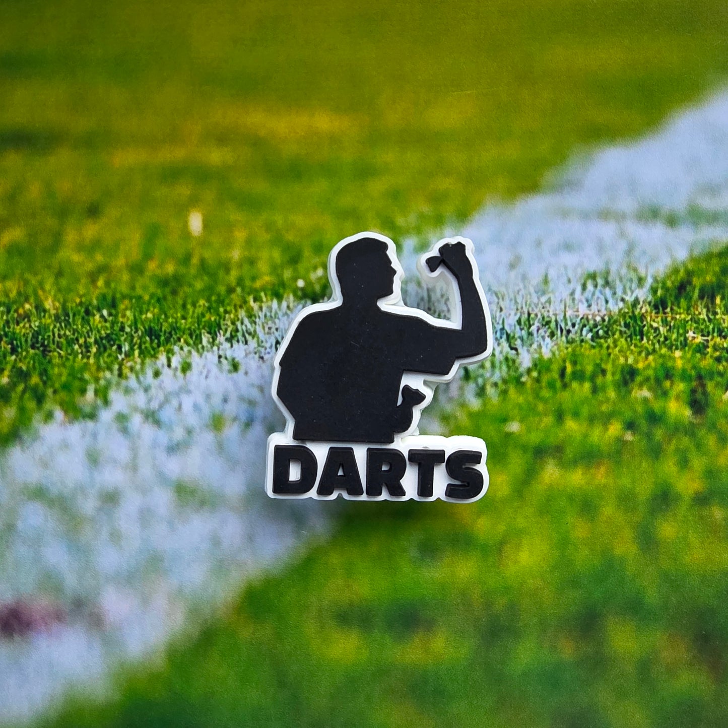 Silhouette Darts Player Croc Charm – Pub Game Shoe Accessory